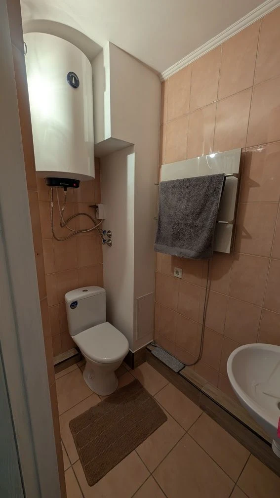 For Sale: Excellent 2-bedroom apartment