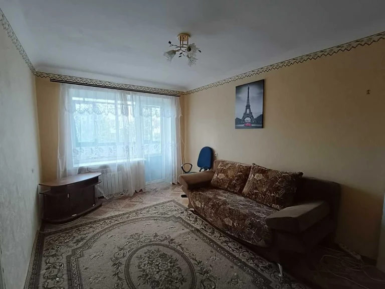 2-bedroom apartment, 2nd floor, Furnished!