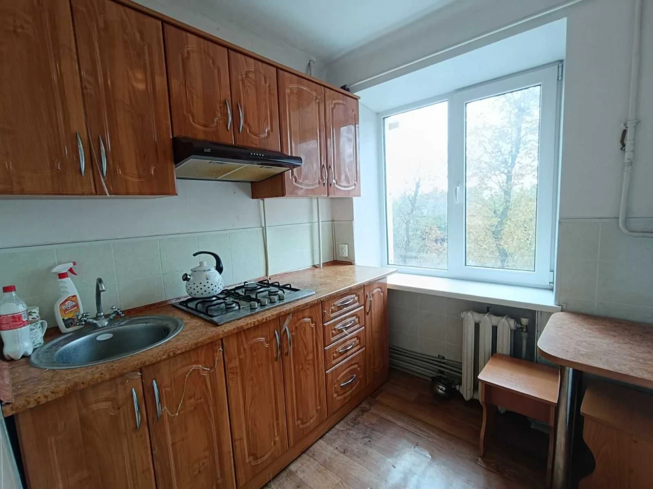 2-bedroom apartment, 2nd floor, Furnished!