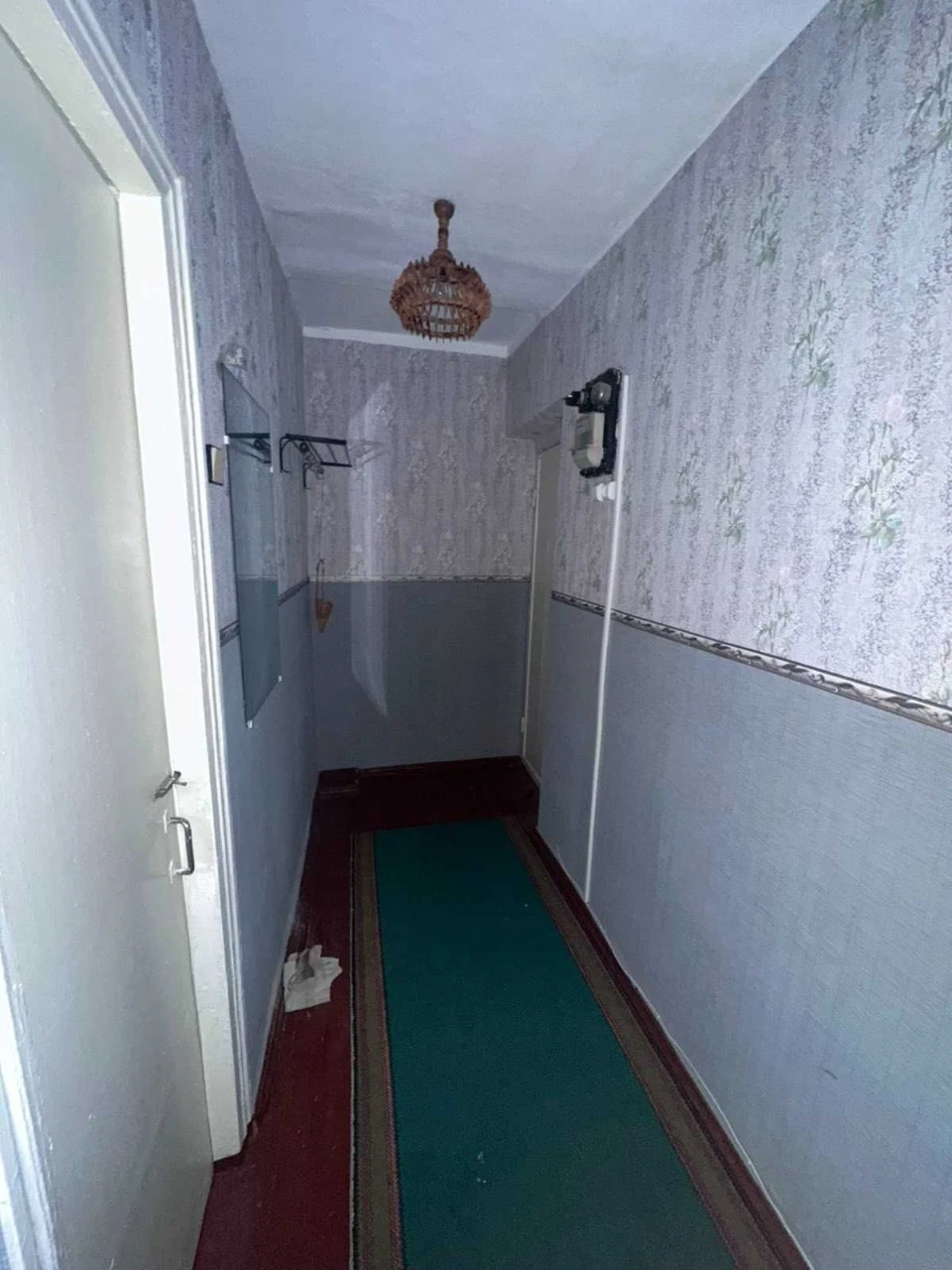 продам 2- кімнатну квартіру