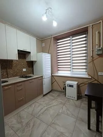 Продается 2-комнатная квартира в Золотоноша
