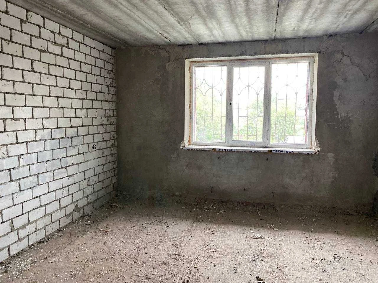 Sale of 2-bedroom apartment in a new building in Zolotohonya