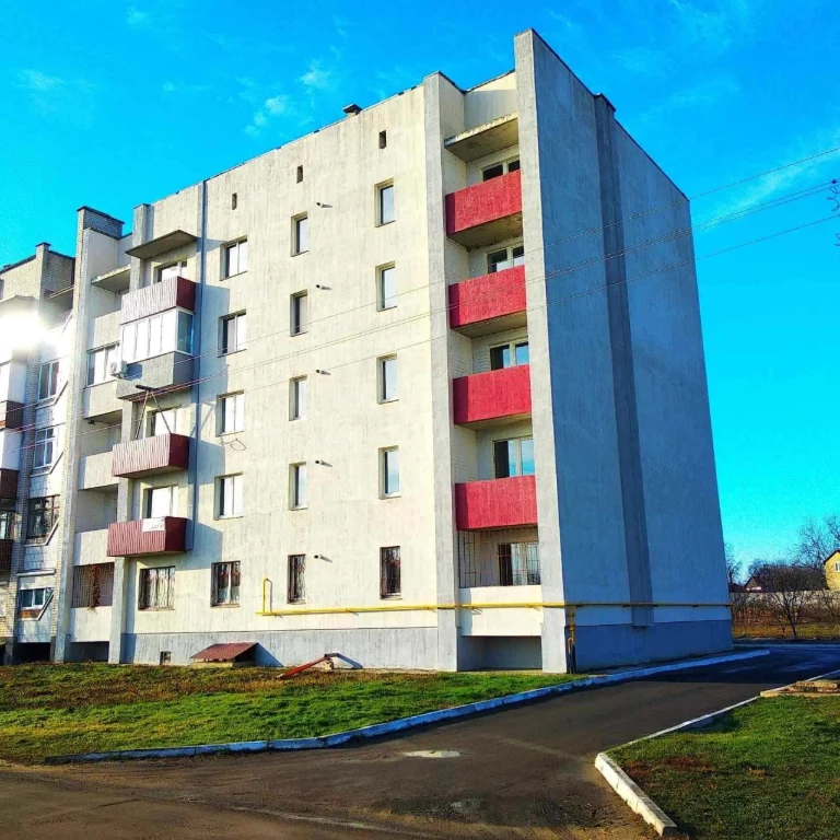 Sale of a two-bedroom apartment in a new building in Zolotonyosha