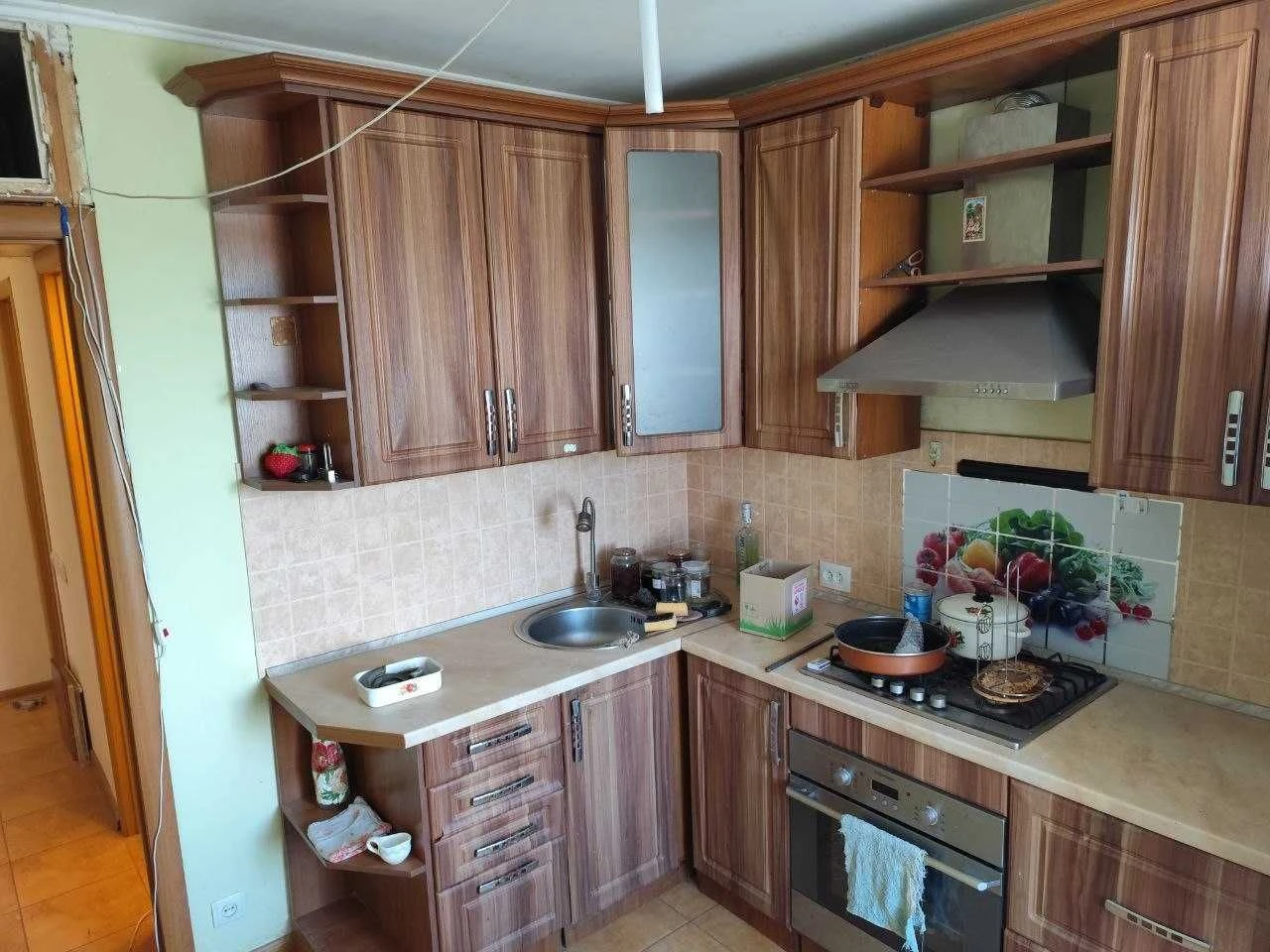 Продам 1 кімнатну  квартиру в м. Канів.