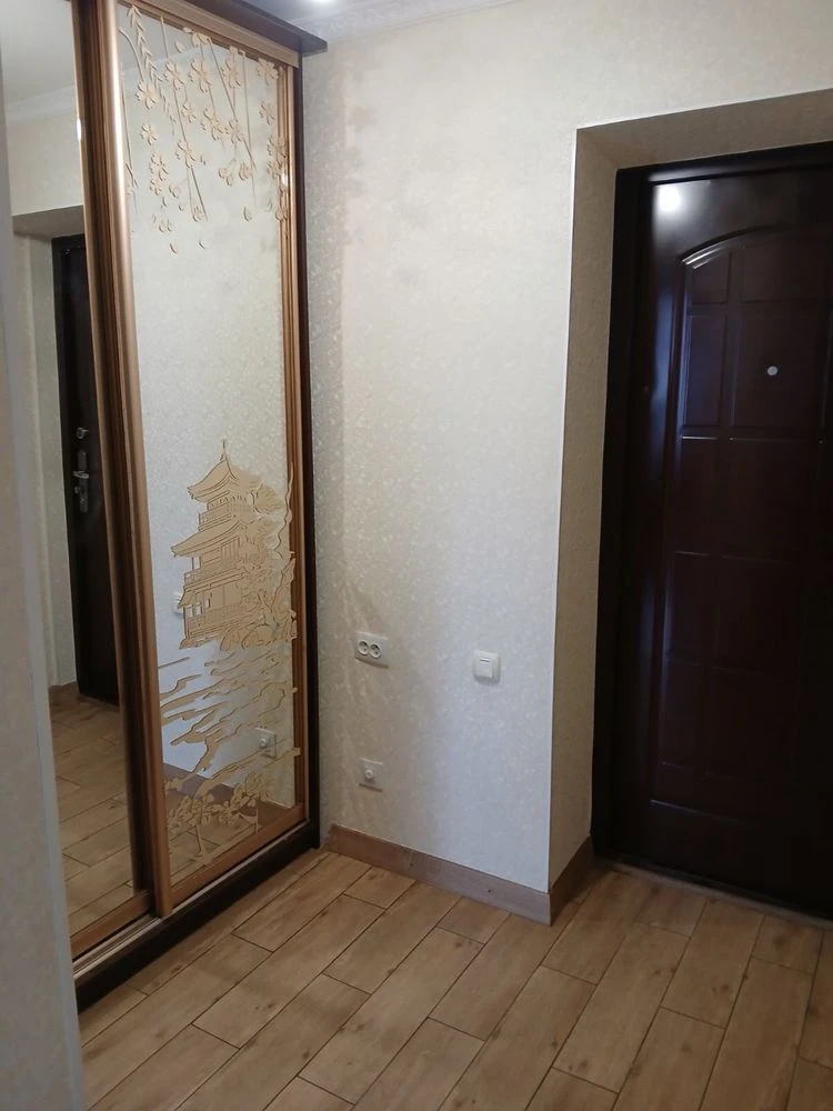 Продаж 1 кімнатної квартири 26 000$ + гараж 3500