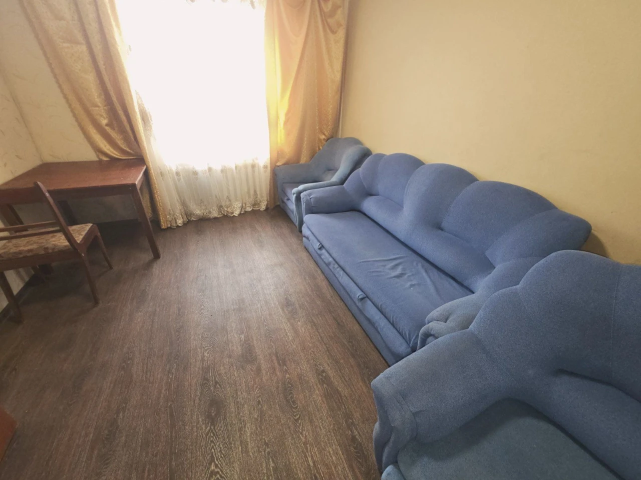 Канев,2х кім.кухня спільна,можна переобладнати