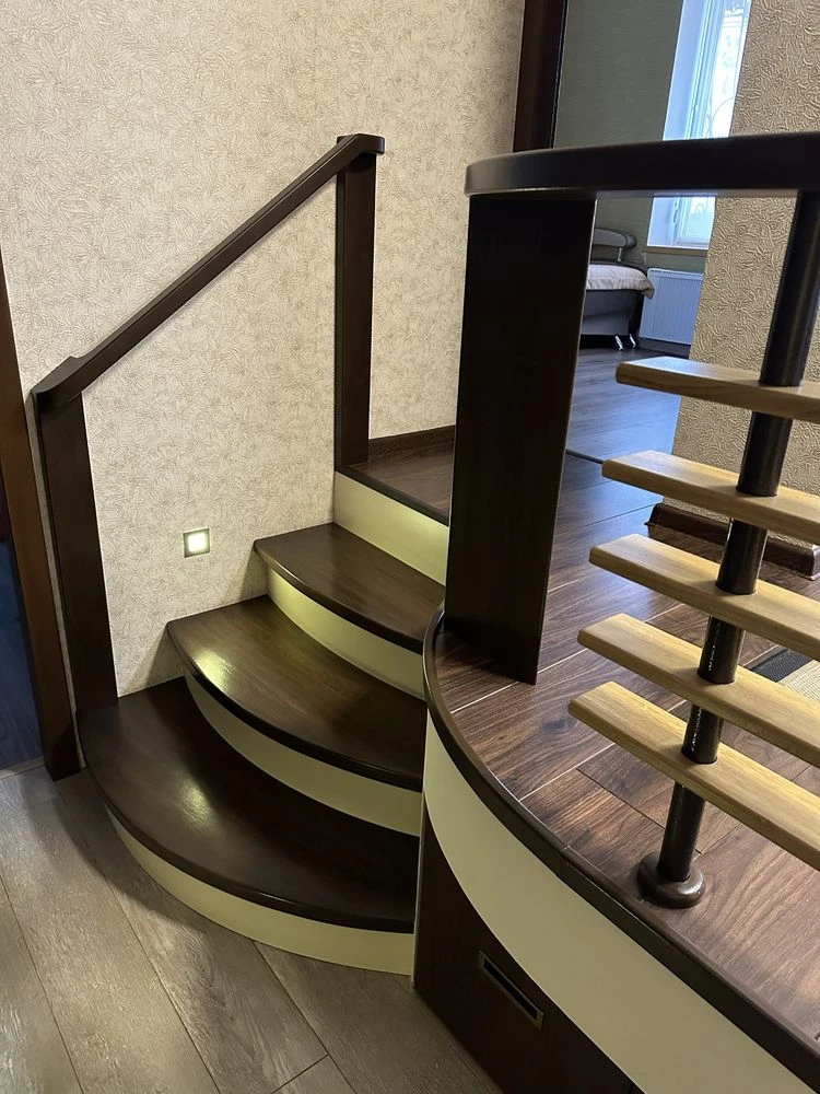Продаж  квартири з дизайнерським ремонтом