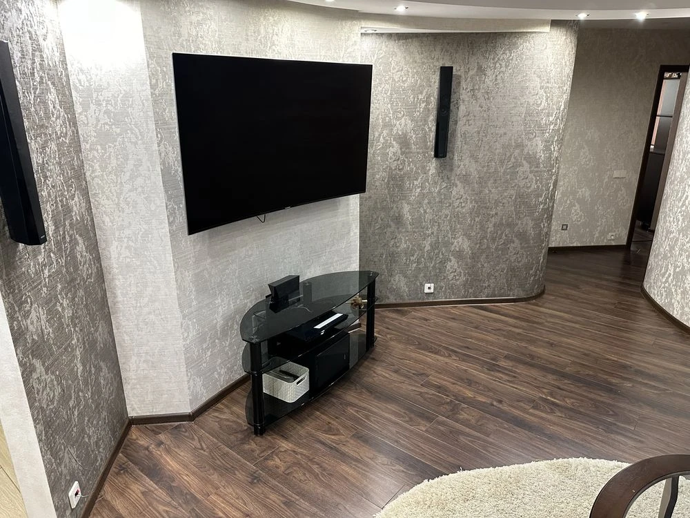 Продаж  квартири з дизайнерським ремонтом