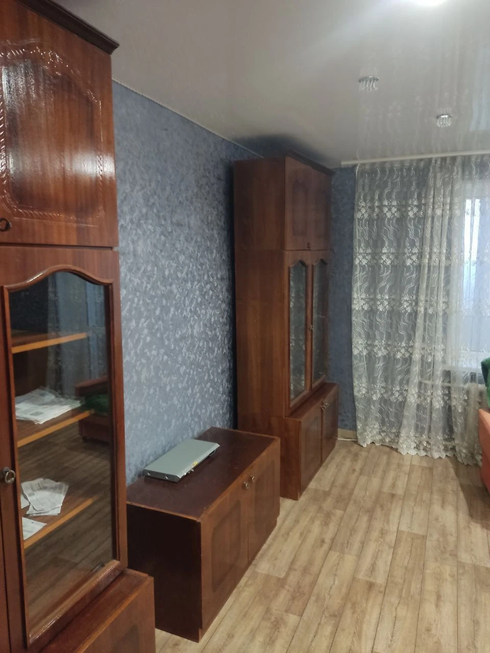 4 кімнатна квартира з добротним  ремонтом