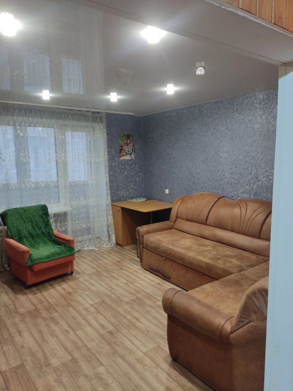 4 кімнатна квартира з добротним  ремонтом