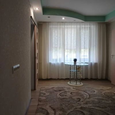 Продаж двокімнатної квартири в центрі міста