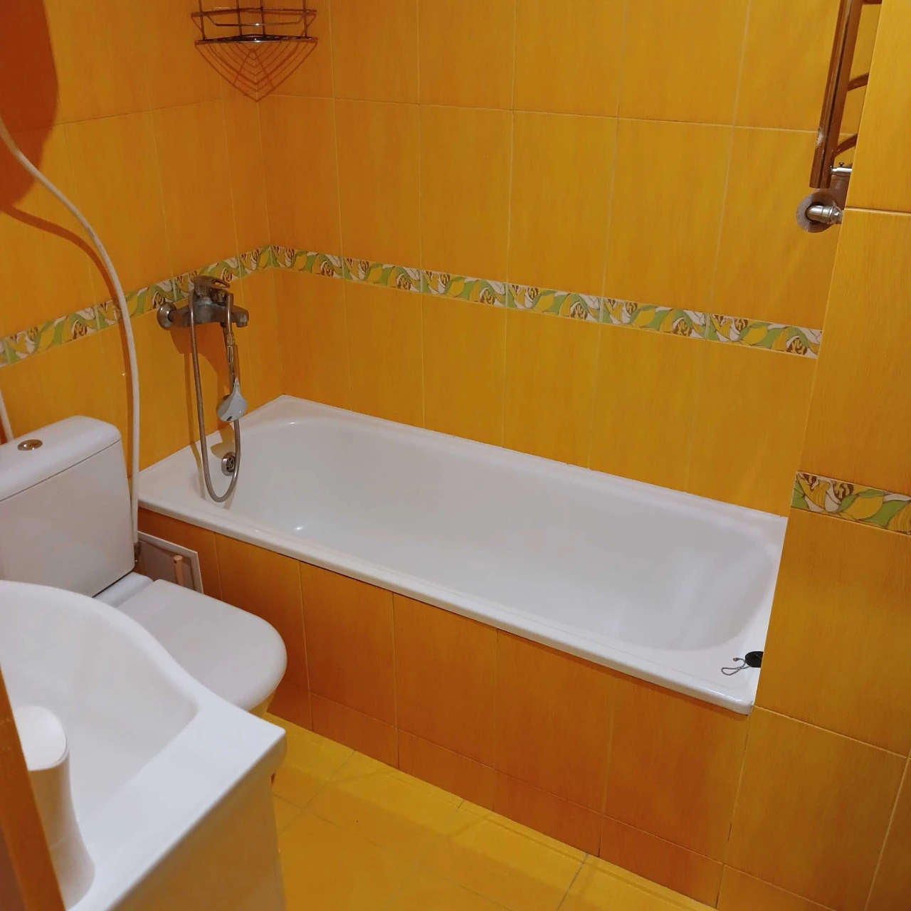 Продаж двокімнатної квартири в центрі міста