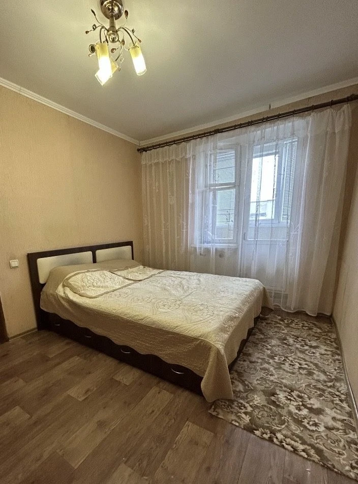 For Sale: 3-bedroom apartment in Smila, Bohdan Khmelny Street
