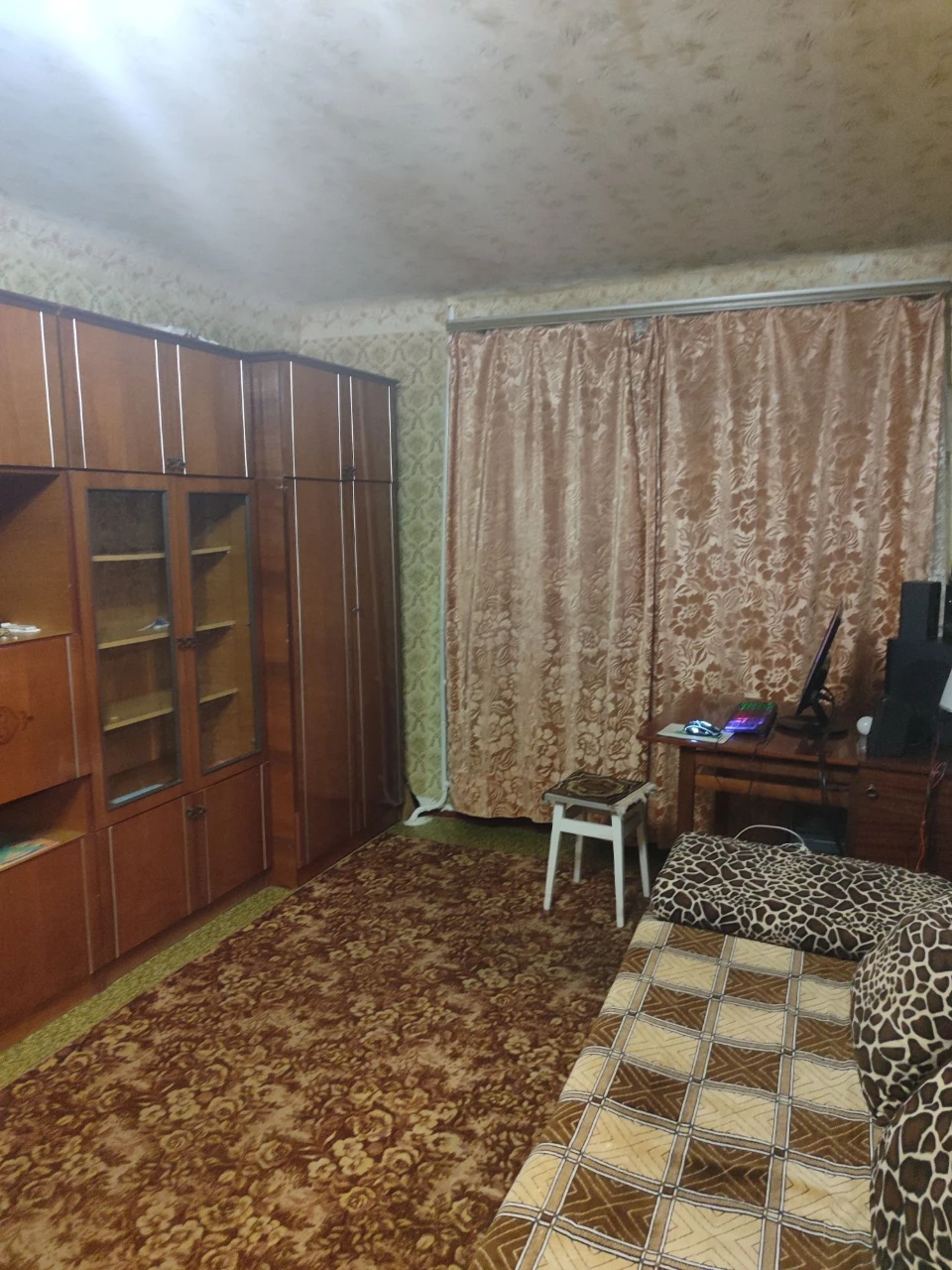Продаж 1-кімнатного житла в місті Сміла, центр міста.