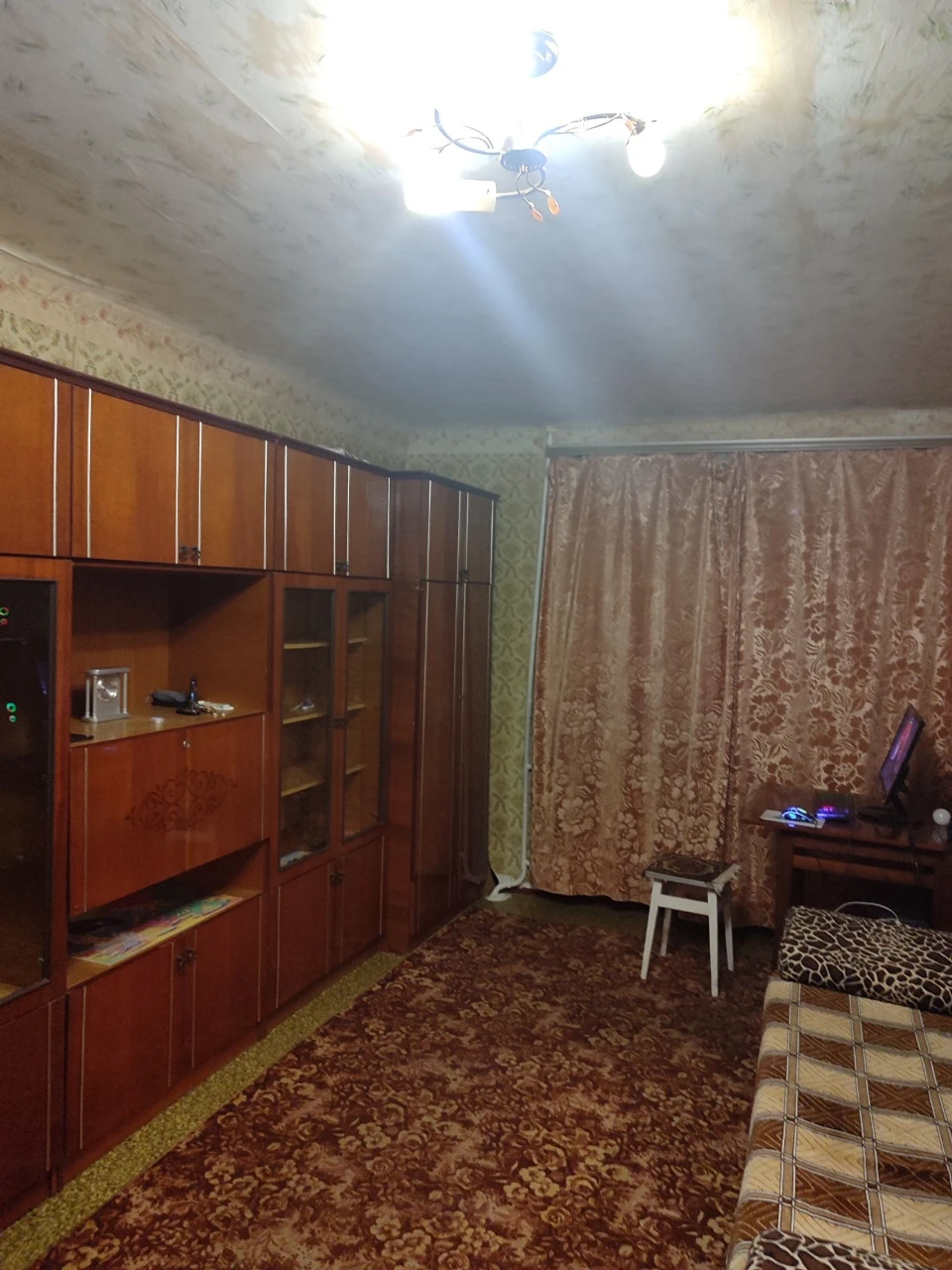 Продаж 1-кімнатного житла в місті Сміла, центр міста.
