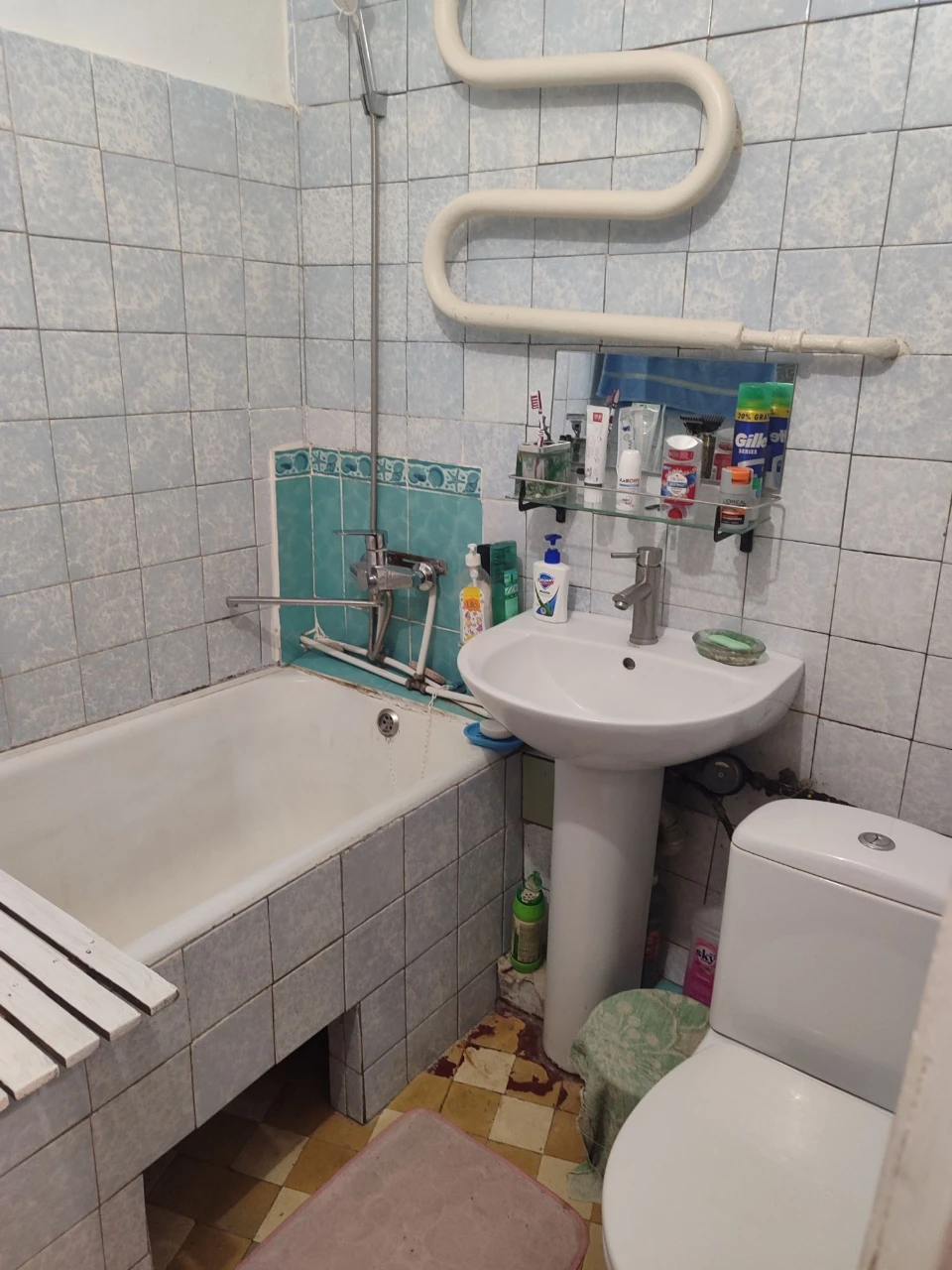 Продаж 1-кімнатного житла в місті Сміла, центр міста.