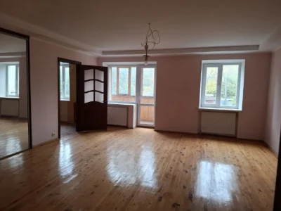 Sale of a 3-room apartment in the city of Smiyla.