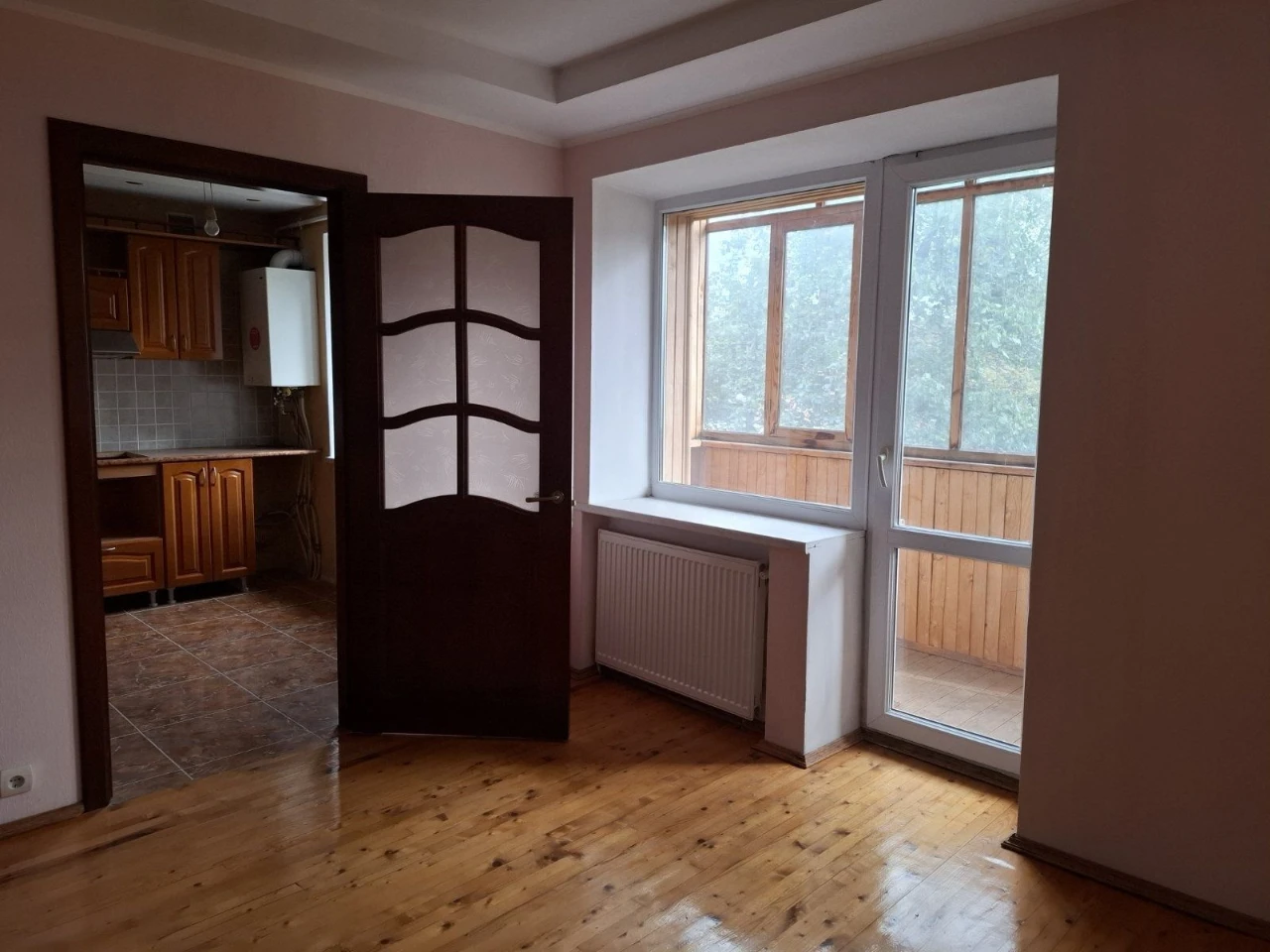 Sale of a 3-room apartment in the city of Smiyla.