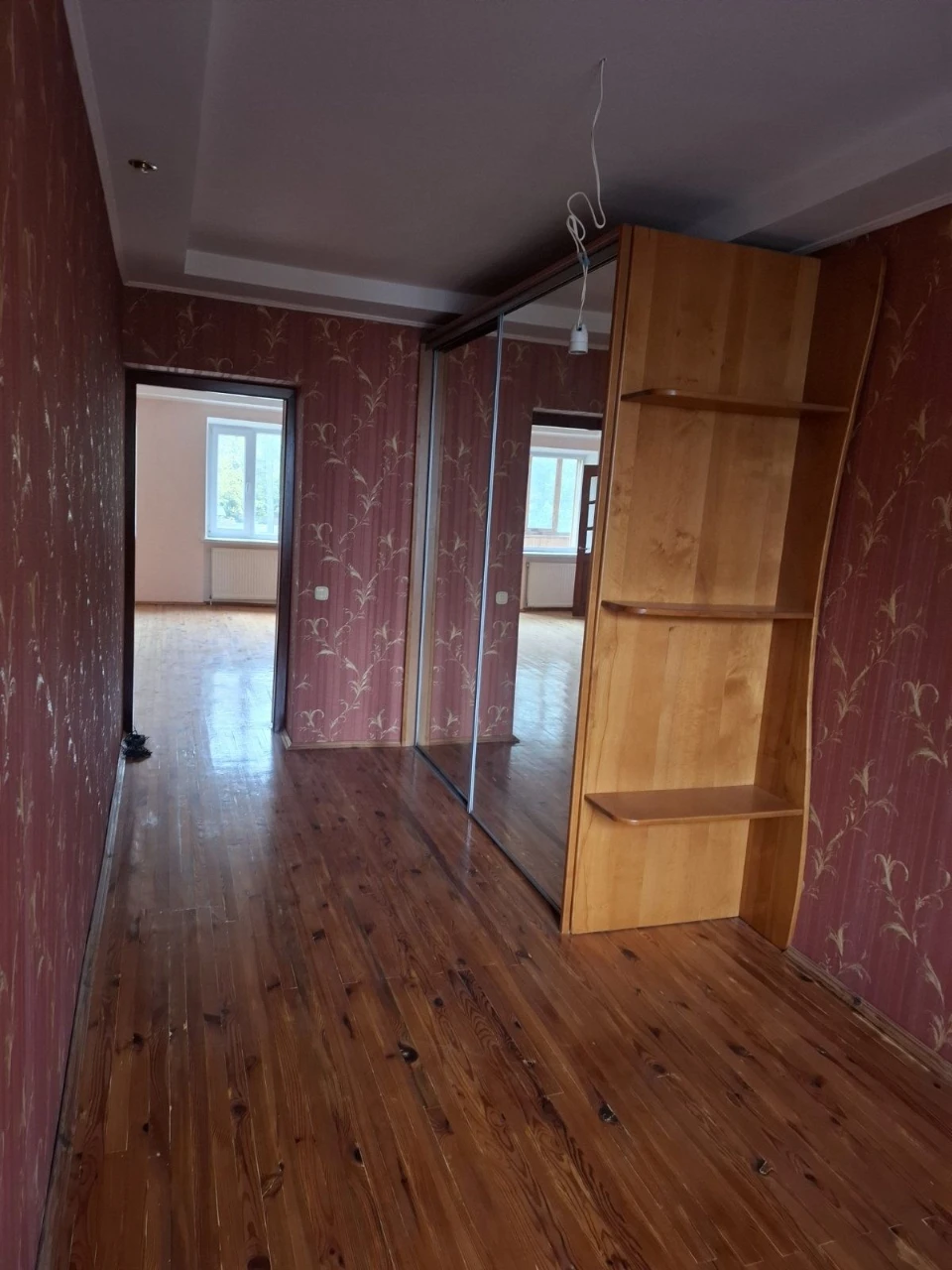 Sale of a 3-room apartment in the city of Smiyla.