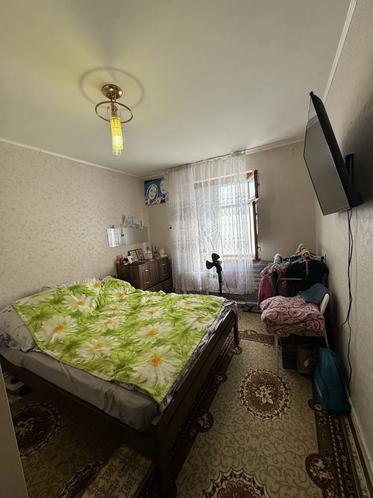 Продам 2 кім.кв. в м.Сміла
