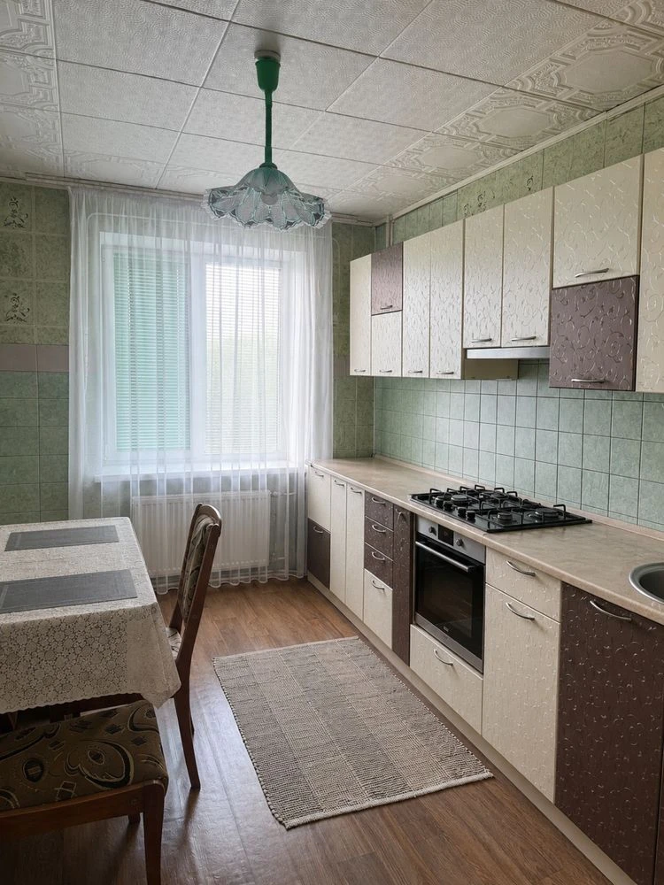 Продаж 3-кімнатного КВАРТИРИ в ЦЕНТРЕ