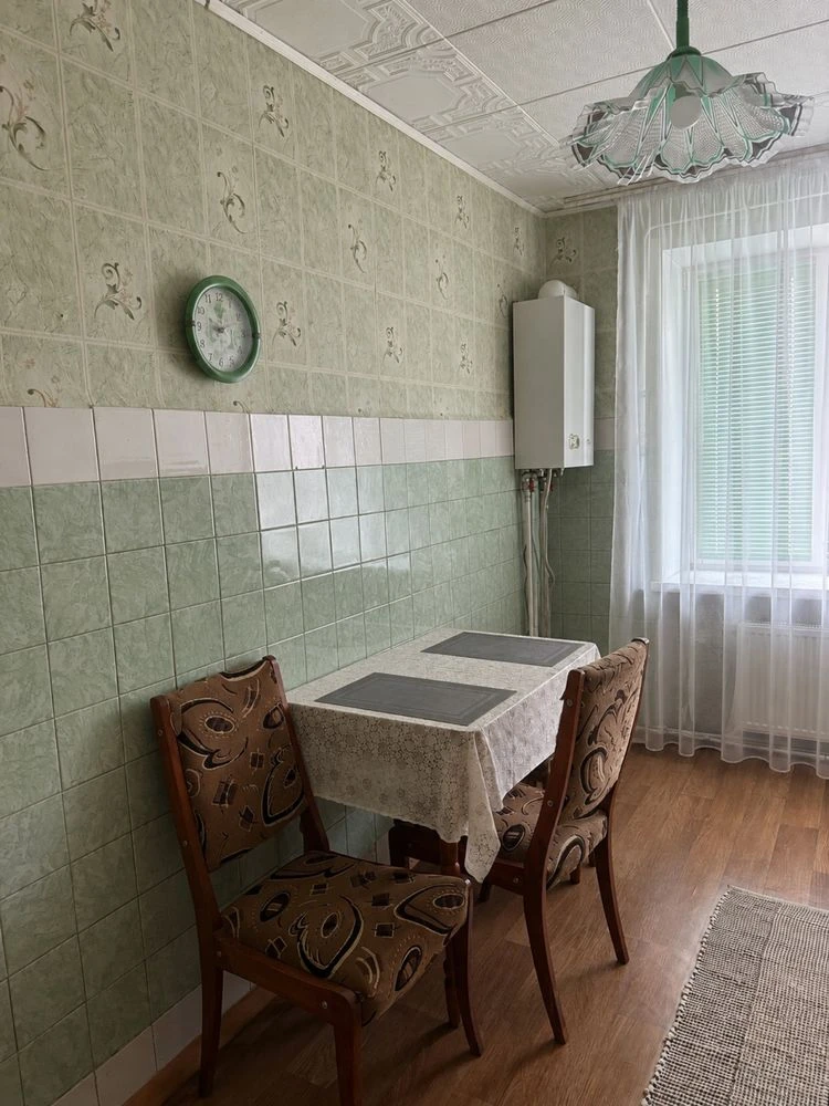 Продаж 3-кімнатного КВАРТИРИ в ЦЕНТРЕ