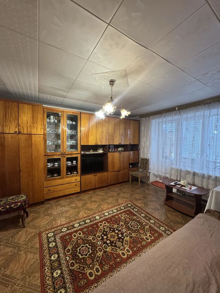 Продаж 3-кімнатного КВАРТИРИ в ЦЕНТРЕ