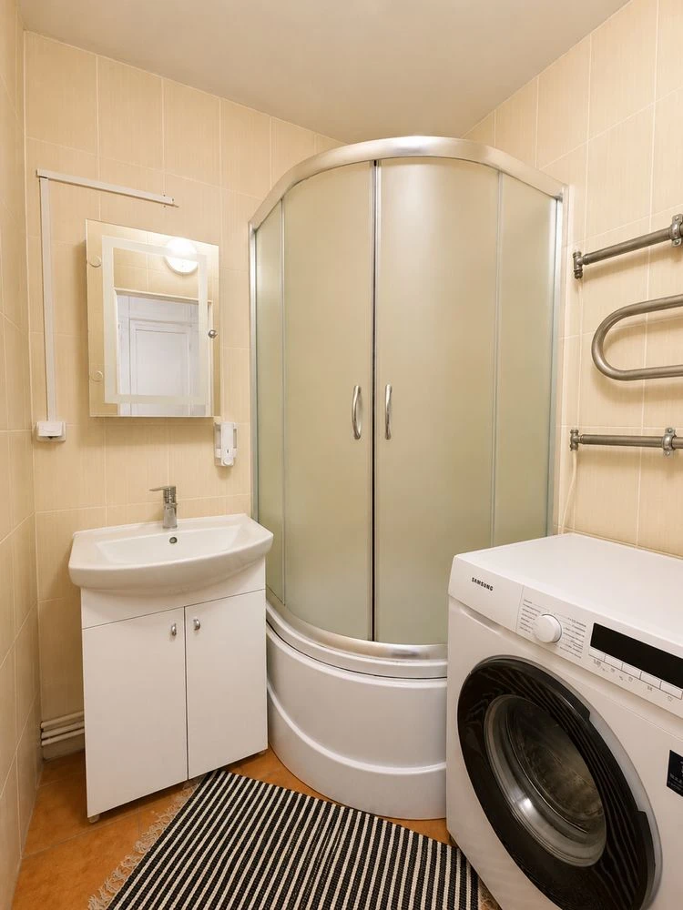 Продаж 3-кімнатного КВАРТИРИ в ЦЕНТРЕ