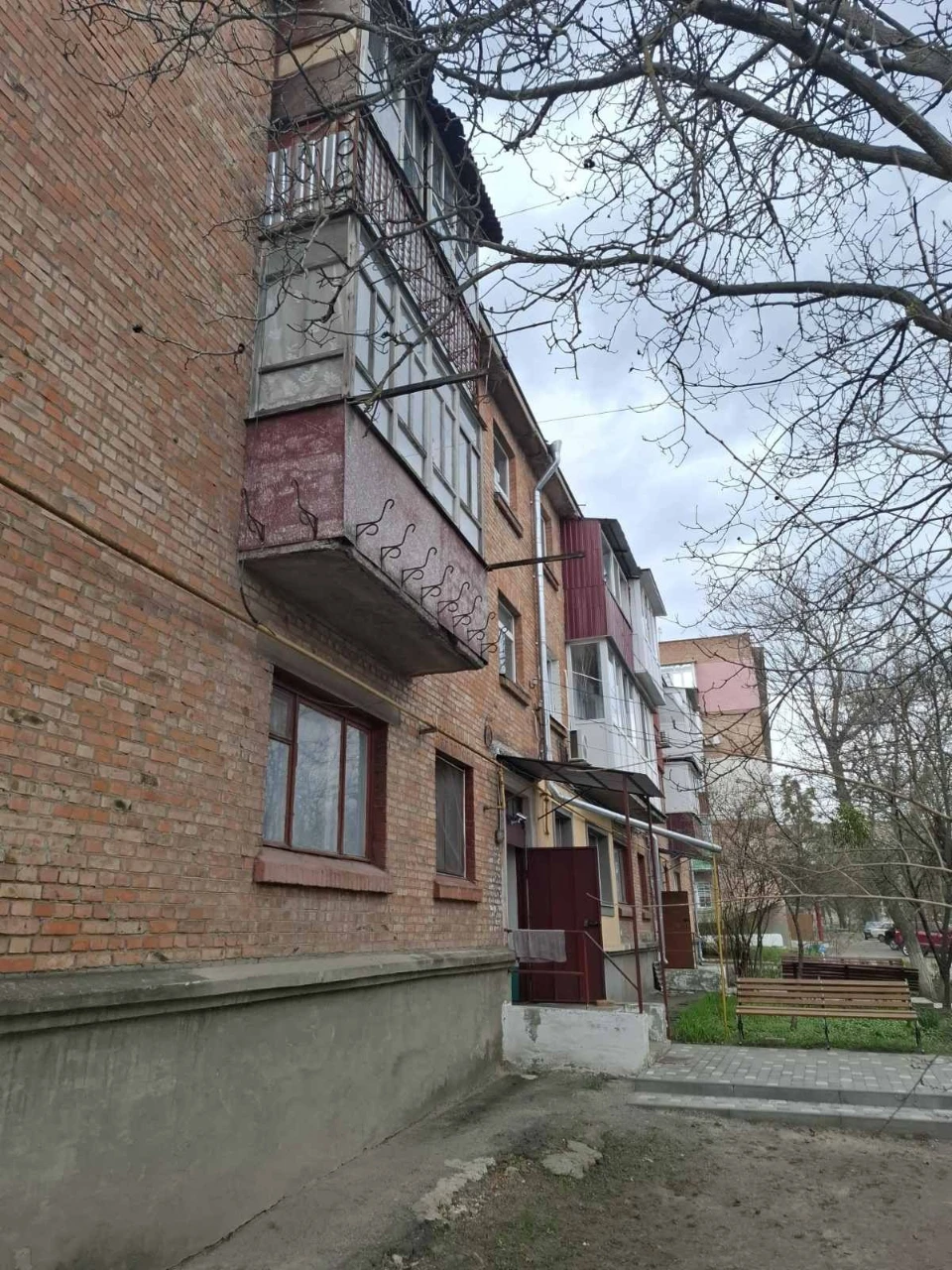 Urgent sale of a 3-room apartment in Smila