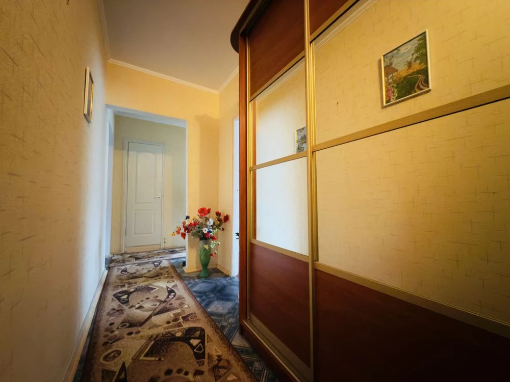 Продаж 2-кімнатного житла в центрі міста Сміла