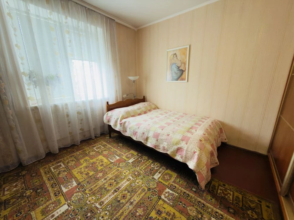 Продаж 2-кімнатного житла в центрі міста Сміла