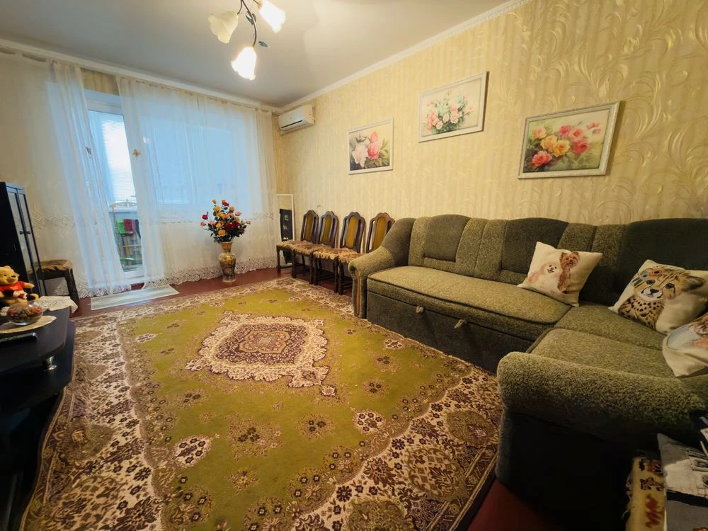 Продаж 2-кімнатного житла в центрі міста Сміла