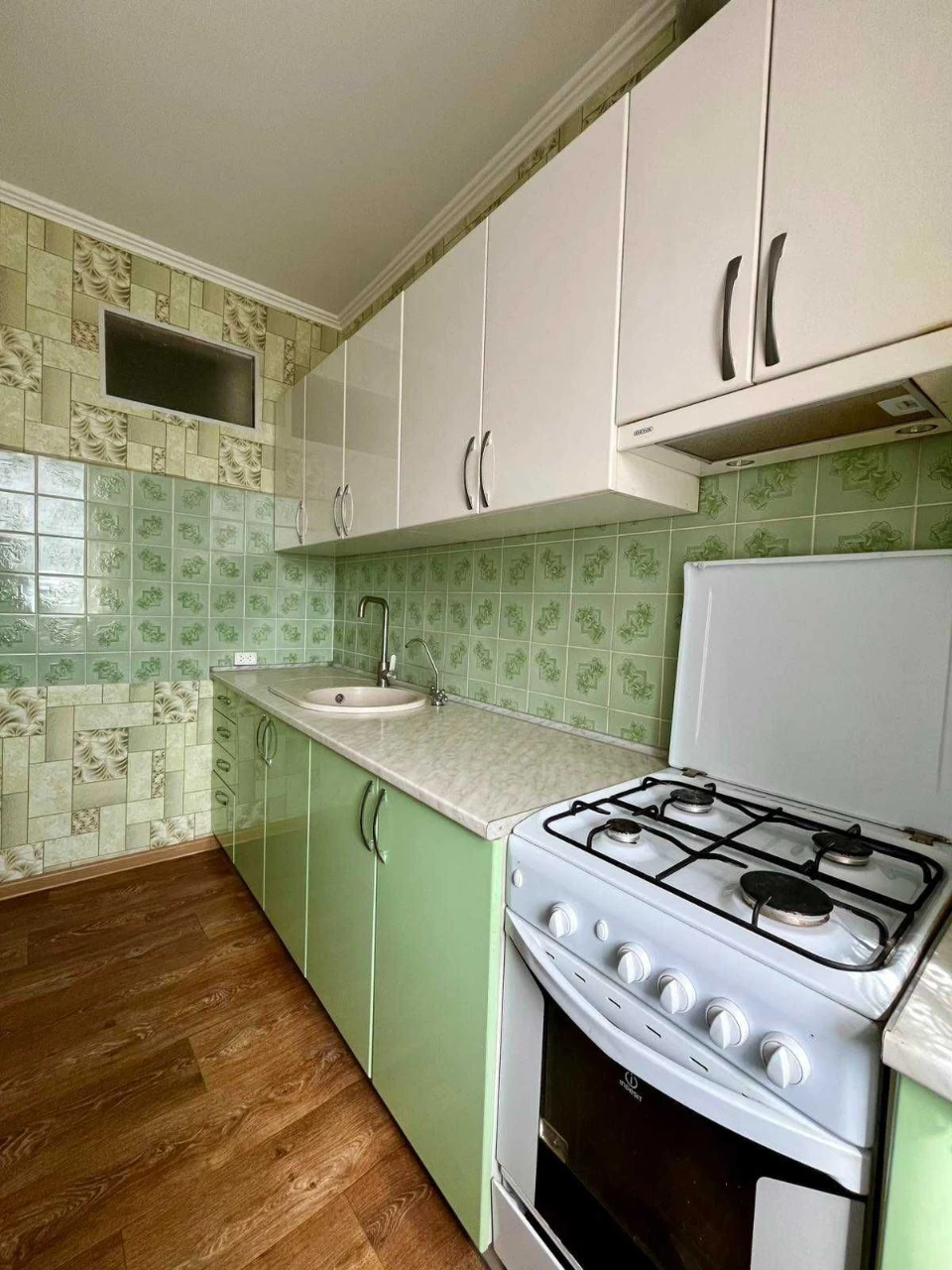 Spacious 2-bedroom apartment for sale in the heart of Smal