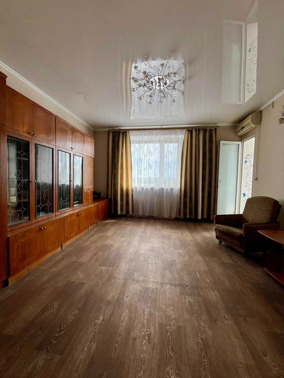 Spacious 2-bedroom apartment for sale in the heart of Smal