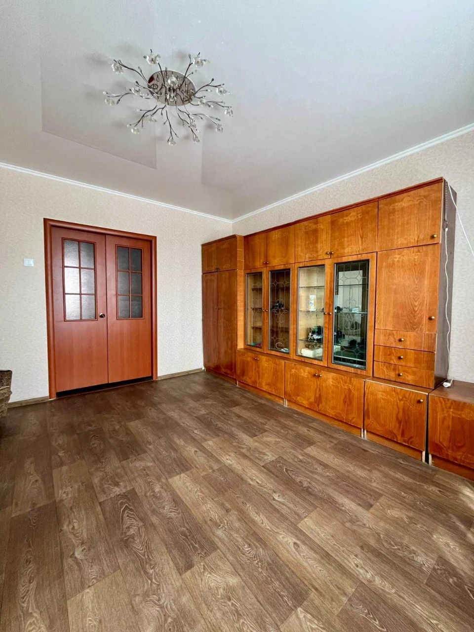 Spacious 2-bedroom apartment for sale in the heart of Smal