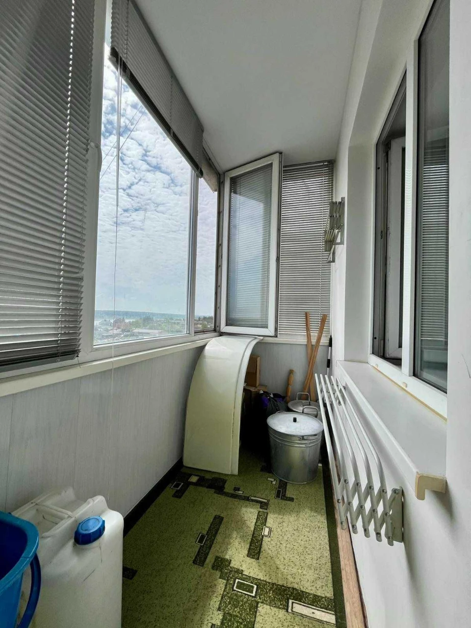 Spacious 2-bedroom apartment for sale in the heart of Smal