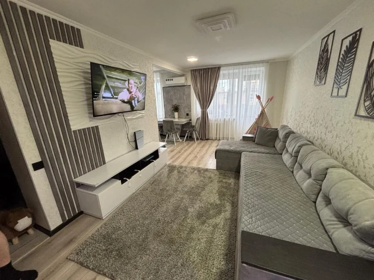 Продаж 3 кімнатної квартири в центрі м.Сміла