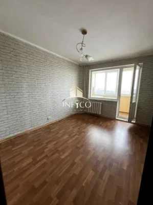 Продажа трехкомнатной квартиры в городе Смела