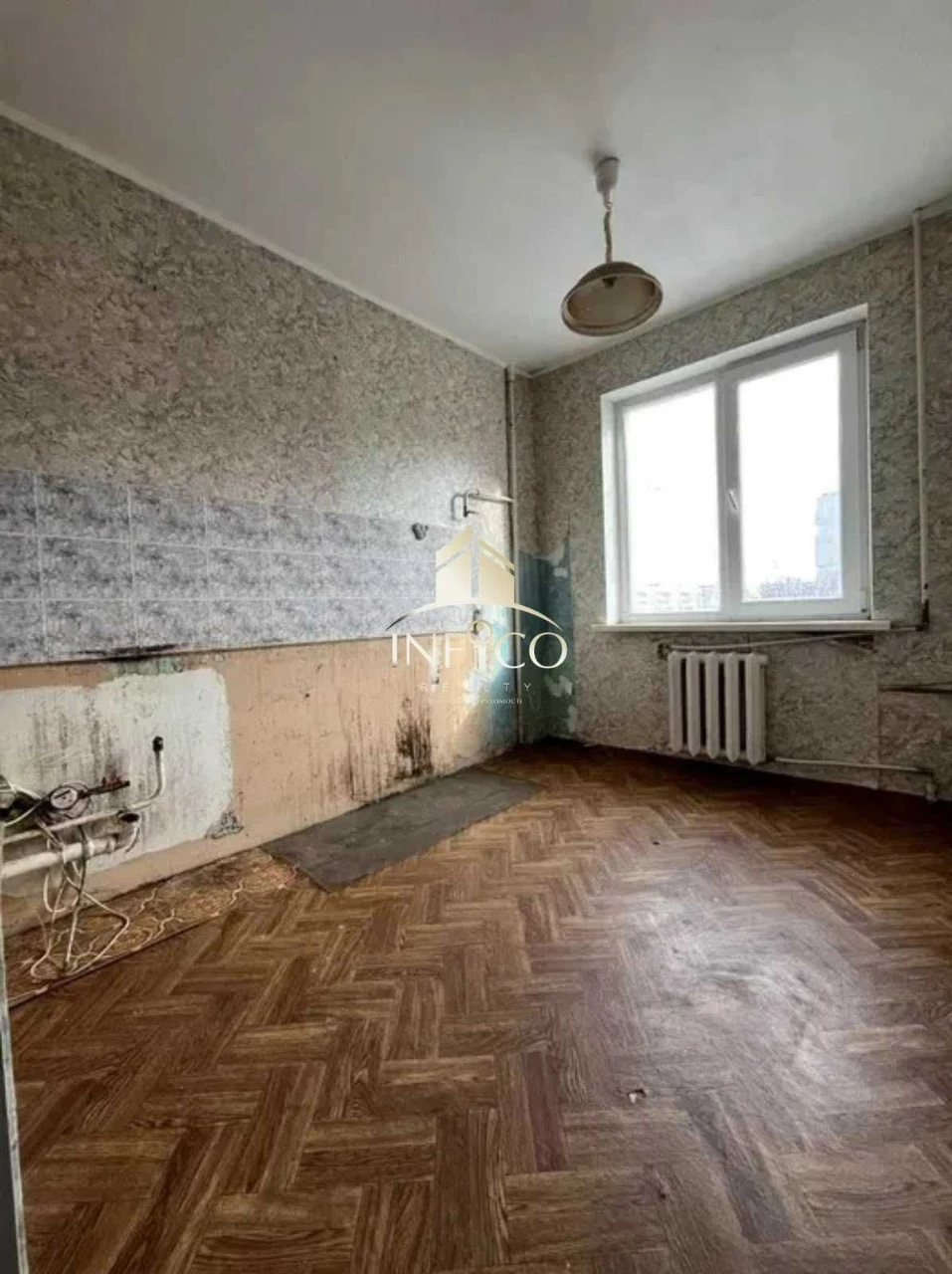 Продажа трехкомнатной квартиры в городе Смела