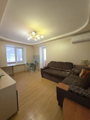Продам 2 кім. кв. в центрі м. Сміла