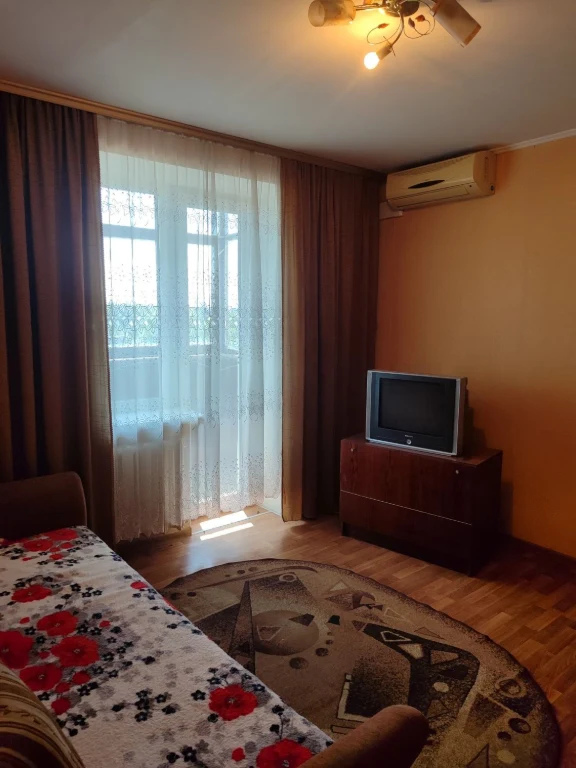 Продам 1 кімнатну в місті Сміла, район Шевченко.
