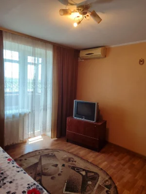 Продам 1 кімнатну в місті Сміла, район Шевченко.