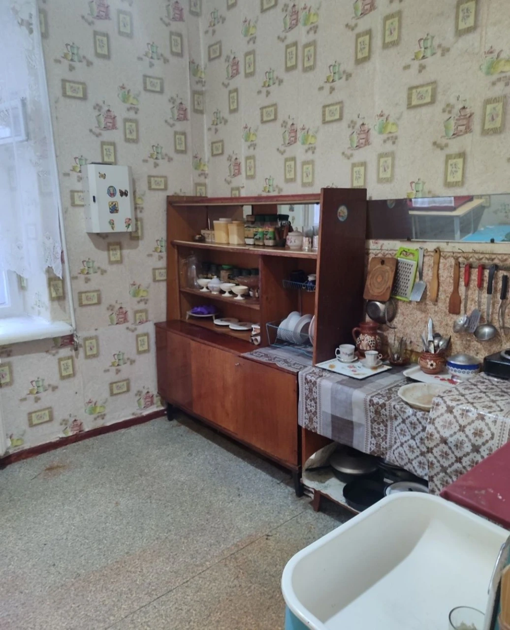 Apartment for Sale: 2-room apartment in the city of Smiylo, Шевченко district.