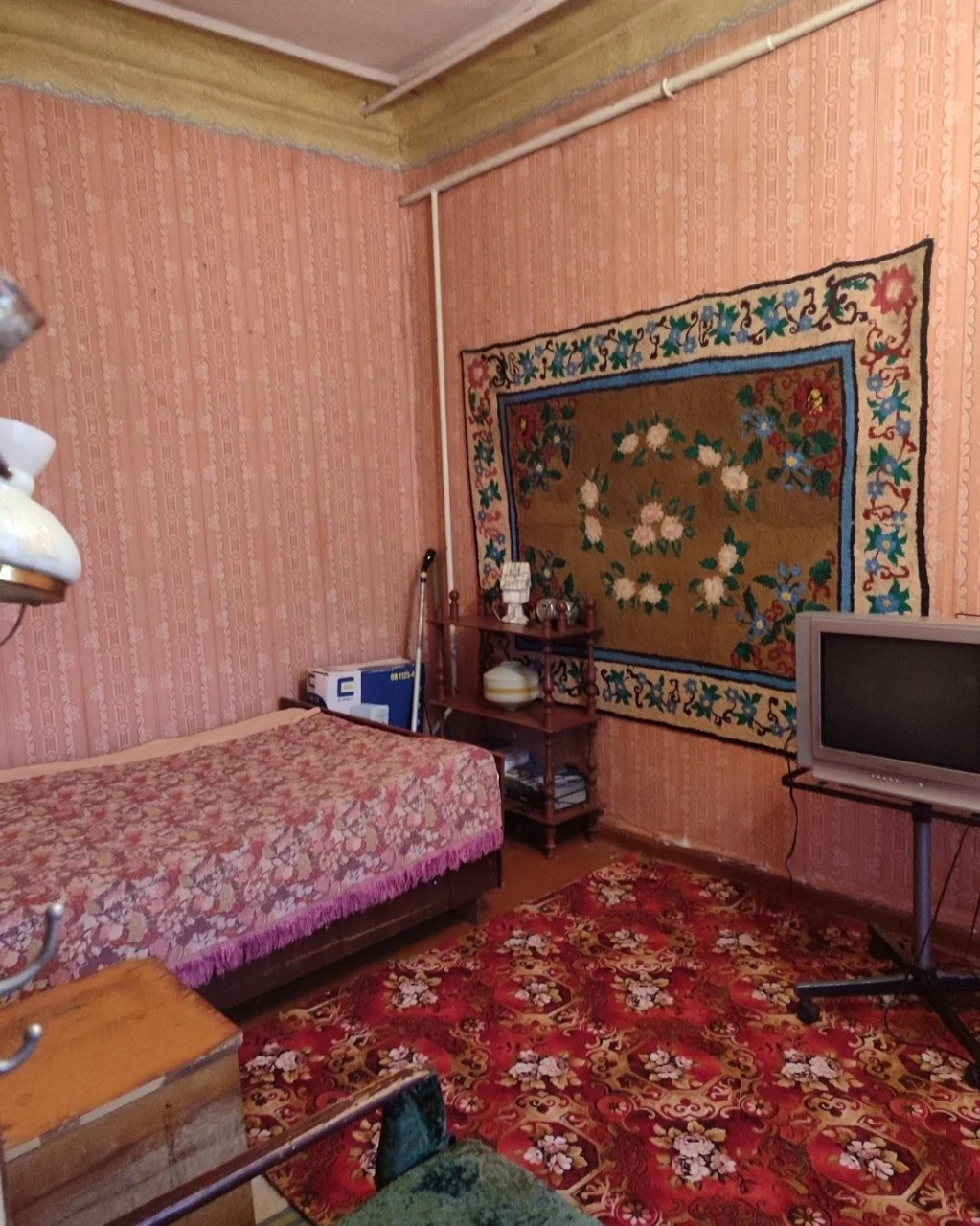 Apartment for Sale: 2-room apartment in the city of Smiylo, Шевченко district.