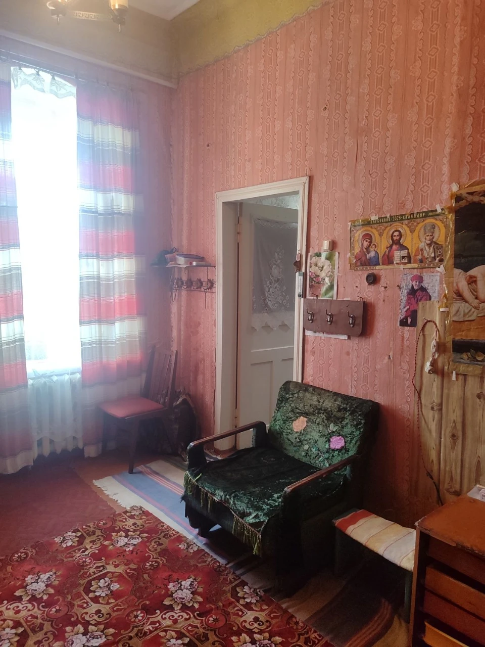 Apartment for Sale: 2-room apartment in the city of Smiylo, Шевченко district.