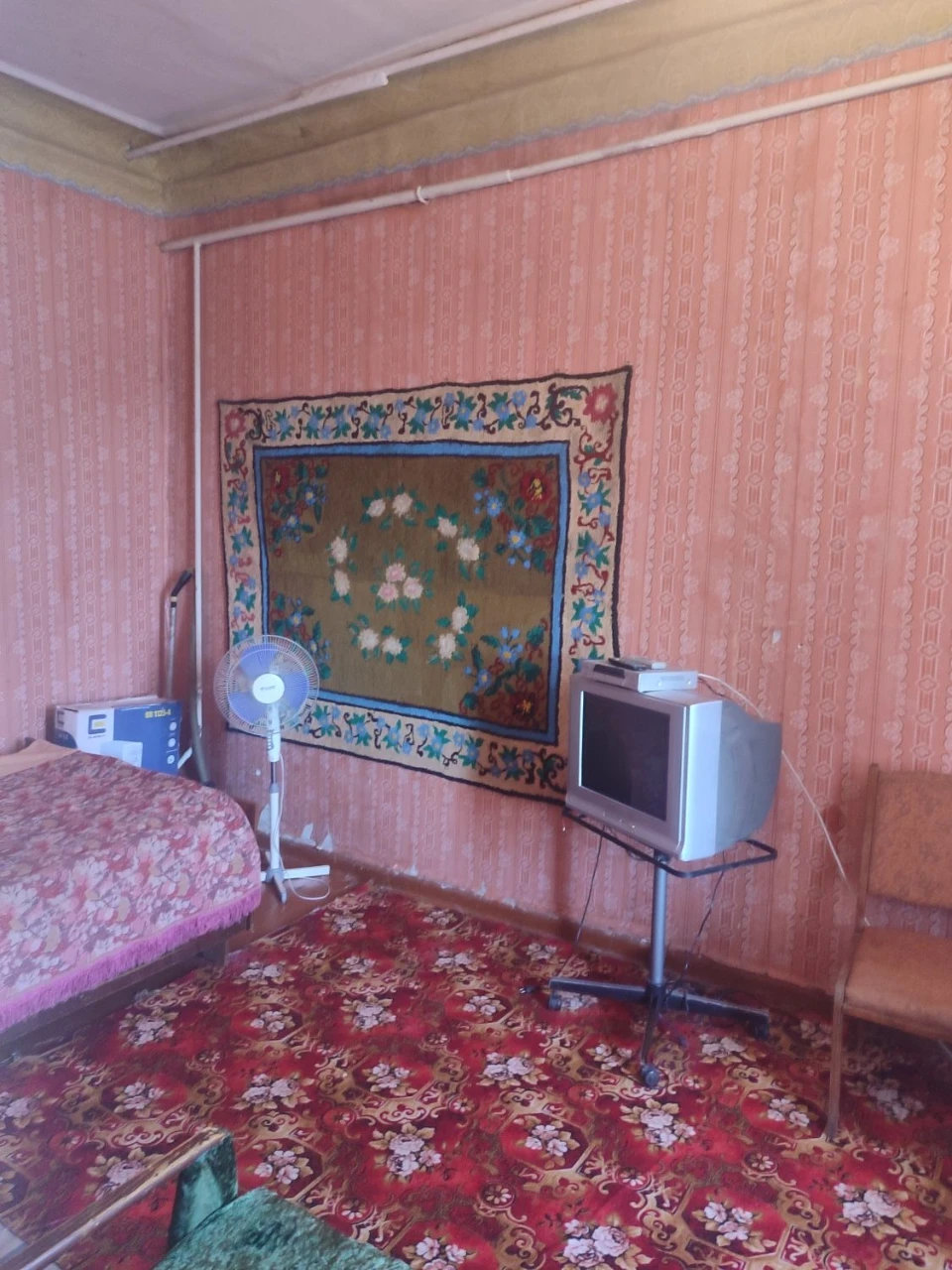 Apartment for Sale: 2-room apartment in the city of Smiylo, Шевченко district.