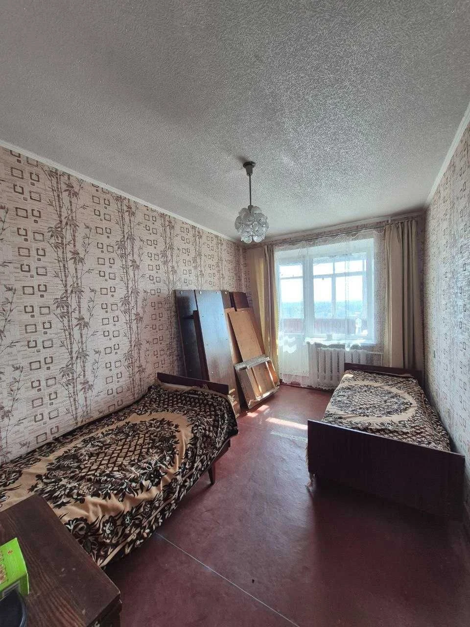 ПРОДАМ 3-кімнатну КВАРТИРУ В районІ 11-Ї ШКОЛИ