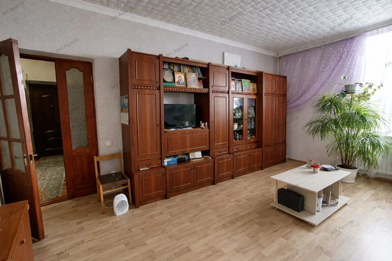 For sale 4-bedroom apartment 92m² in the DOS area