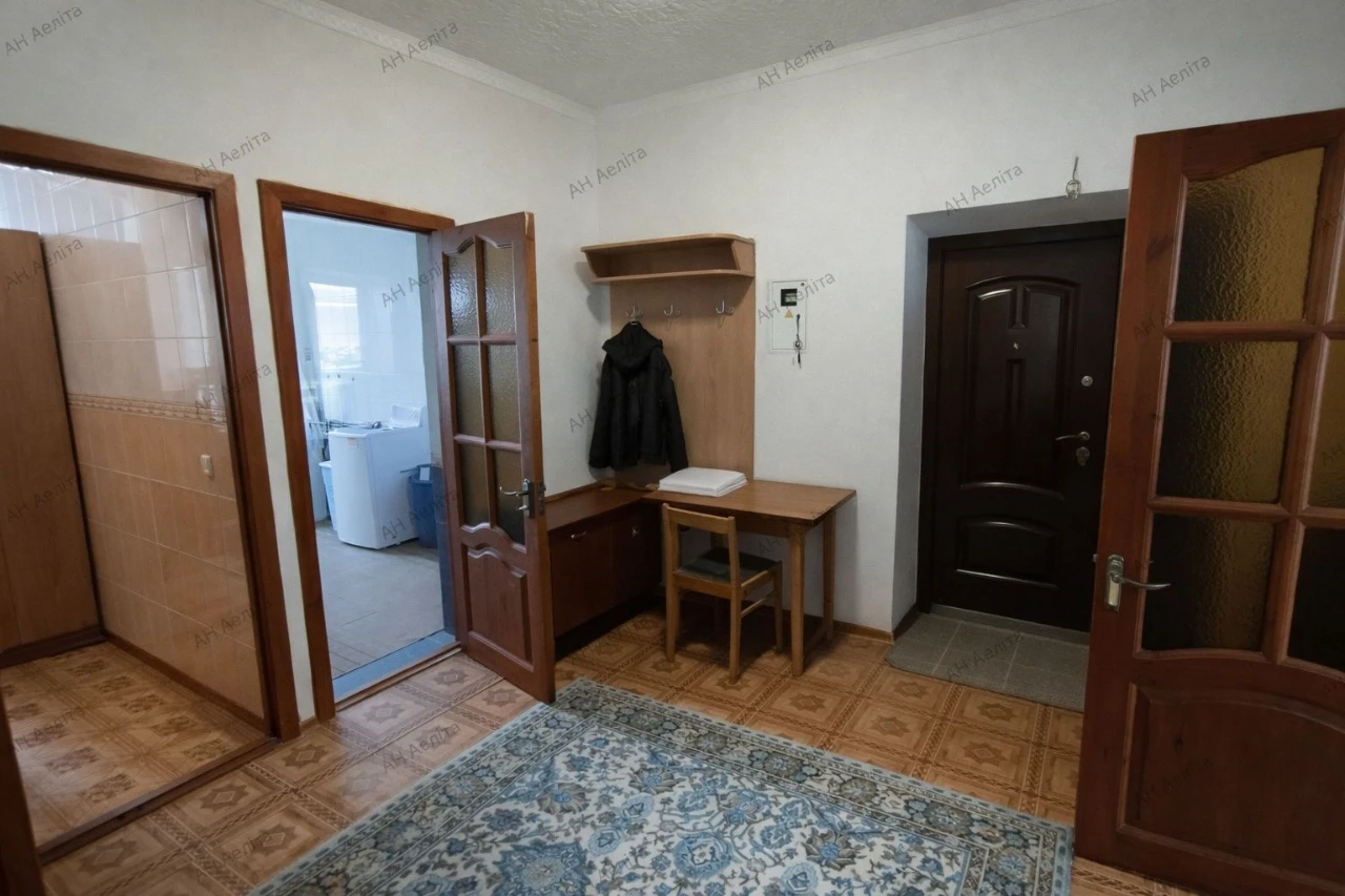 For sale 4-bedroom apartment 92m² in the DOS area