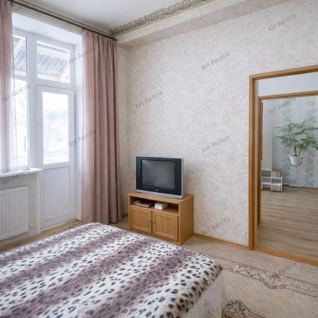For sale 4-bedroom apartment 92m² in the DOS area